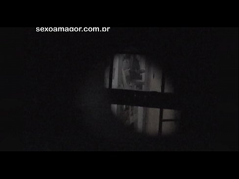 ❤️ Blondie viene segretamente filmato da un voyeur del quartiere nascosto dietro mattoni cavi Porno fbal it.pornobot.ru ☑